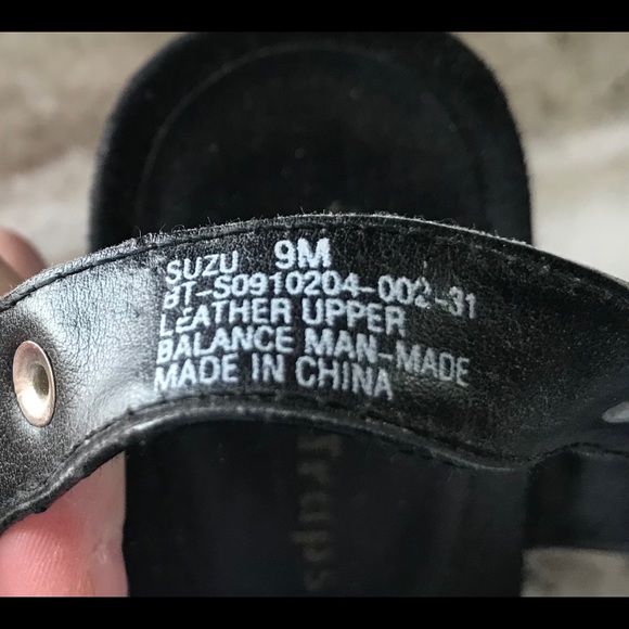 Bare Trap BLK Leather Wedge Sandals - Picture 3 of 4